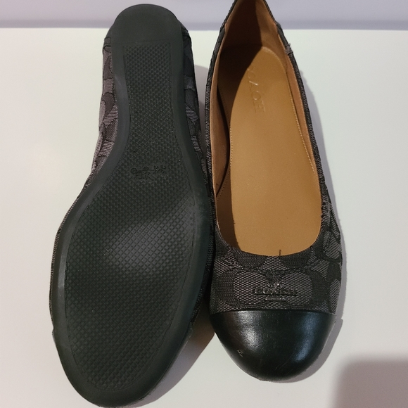 Coach flat - Picture 3 of 7